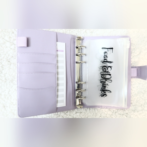 Budget Binder / Cash Stuffing / Adventure / Travel Book / Money / Savings - Picture 2 of 5